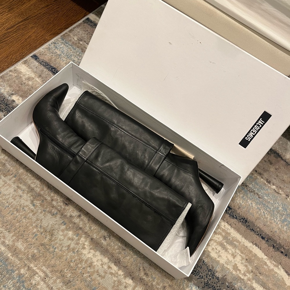 JACQUEMUS BLACK PANTALON BOOTS